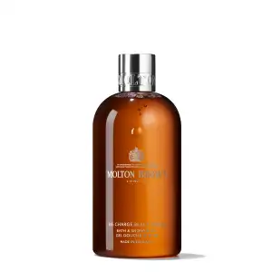 Re-Charge Black Pepper Bath Shower Gel 300Ml Molton Brown Σωμα Ενυδατωση - Καθαρισμος Αφρόλουτρο
