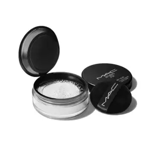 Sf Pro Set + Blur Weightless Loose Powder -Translucent 6 5Gr Mac Μακιγιαζ Καλυψη Πούδρες