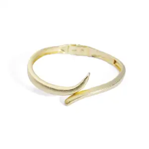 Βραχιόλι με Μύτες-Επίχρυσο Power Of Symbol αξεσουάρ My Own Βραχιολάκια